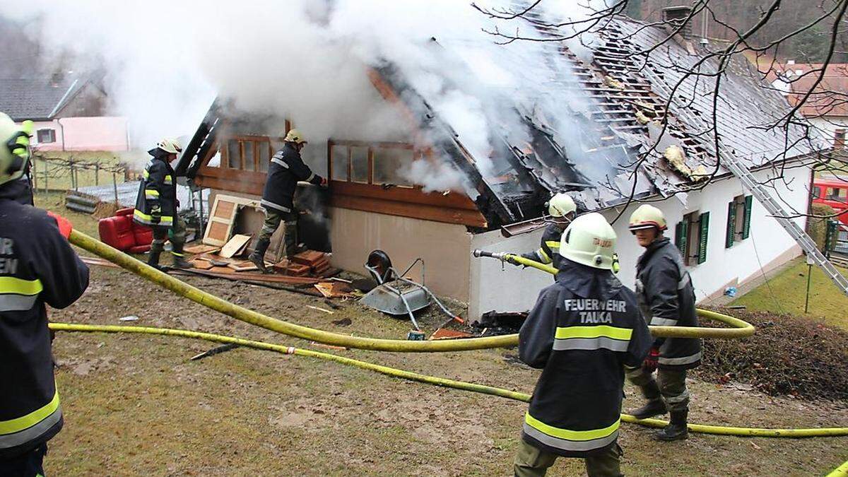 In Windisch Minihof kam eine Frau bei einem Wohnhausbrand ums Leben.
