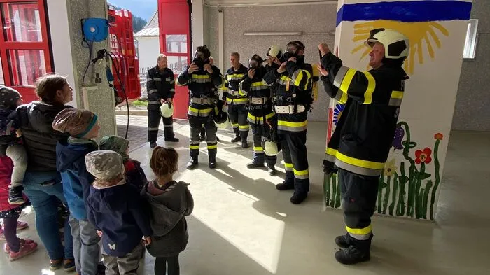 Im Rüsthaus wartete auf die Kinder eine Verpflegung