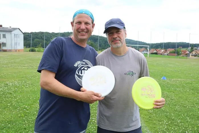 Organisator Reinhard Edler-Steiner mit Weltmeister Vuanjo Pascual