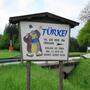 Auch dieses klischeehafte Schild ist im Kärntner Türkei zu sehen