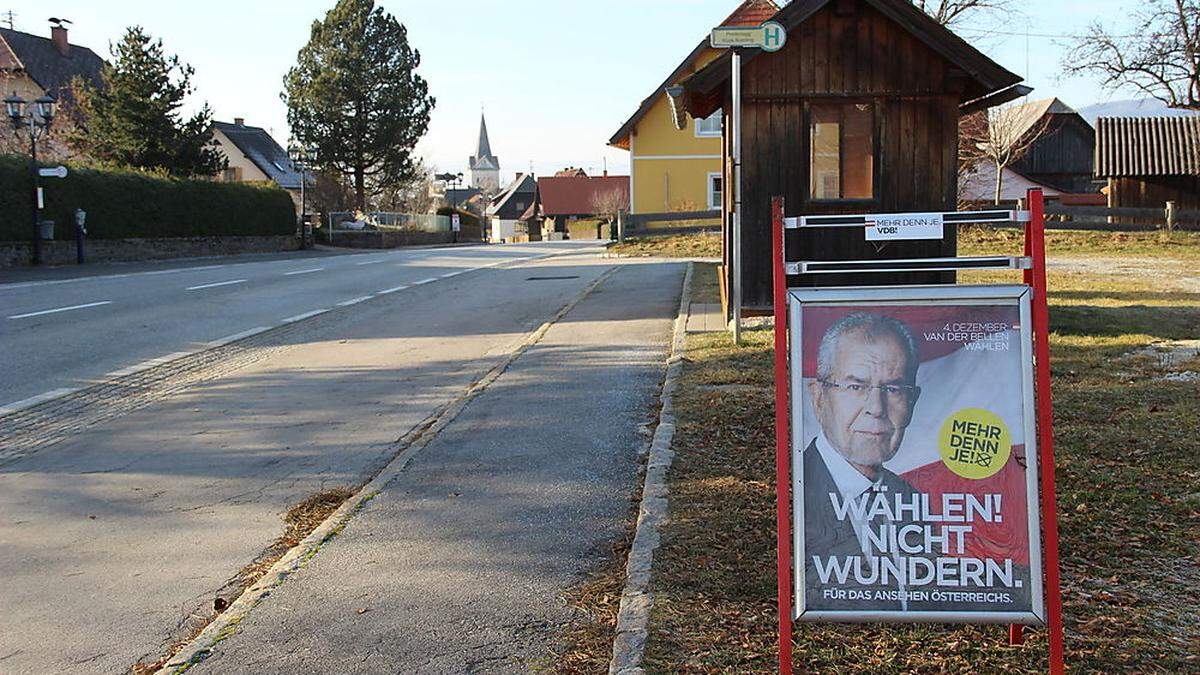 Obwohl per Gemeinderatsbeschluss in Preitenegg keine Wahlplakate erlaubt sind, wurden welche aufgestellt