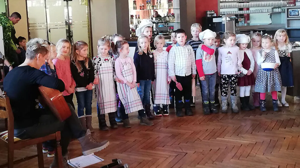 Die Kinder des Kindergartens Obermillstatt gestalteten die Weihnachtsfeier des Seniorenbundes