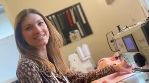 Julia Lidl hat ihr eigenes Atelier für Maßschneiderei in Gleisdorf