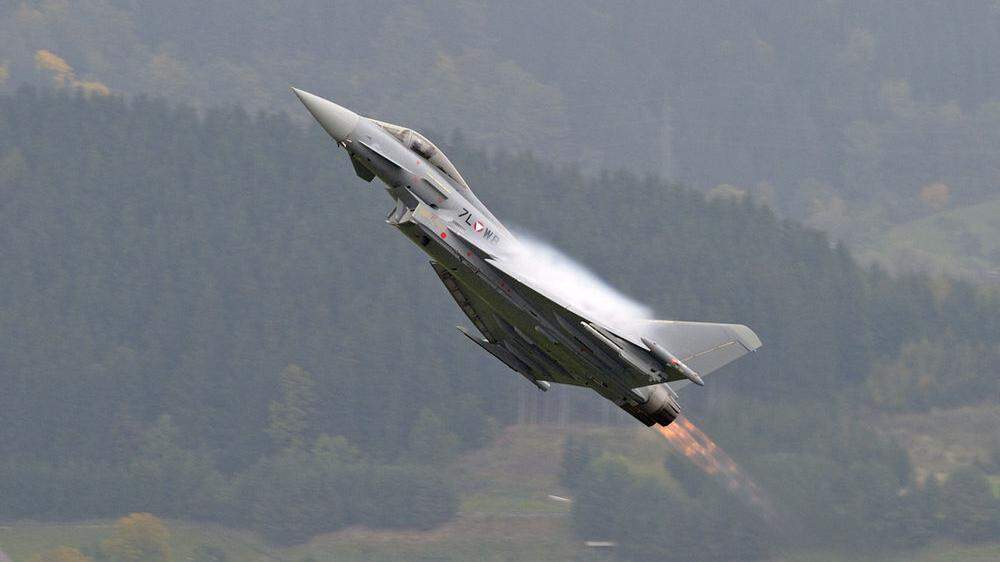 Die Eurofighter sind wieder in Überschallgeschwindigkeit unterwegs