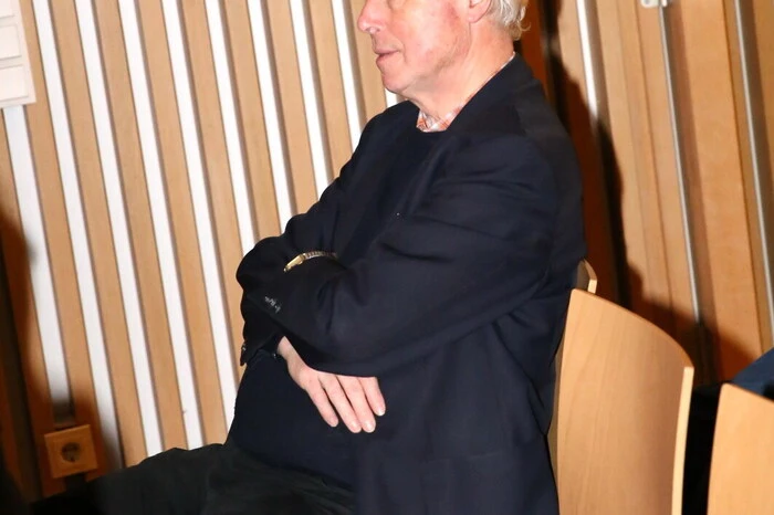 Übrigens: Er zeigte sich begeistert: „Hausherr“ Dechant Rudolf Pacher.