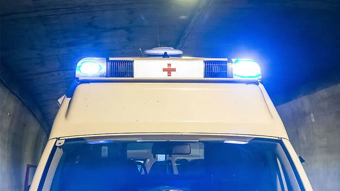 Die Rettung brachte den Schwerverletzten ins Klinikum Klagenfurt 