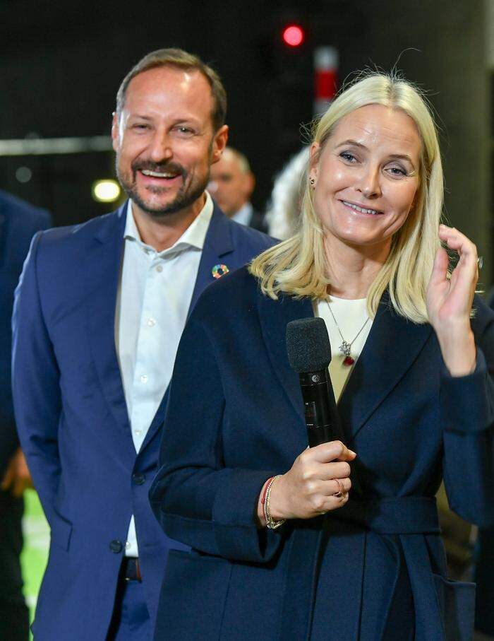 Norwegens Kronprinzessin Mette-Marit (46) und Kronprinz Haakon (46)