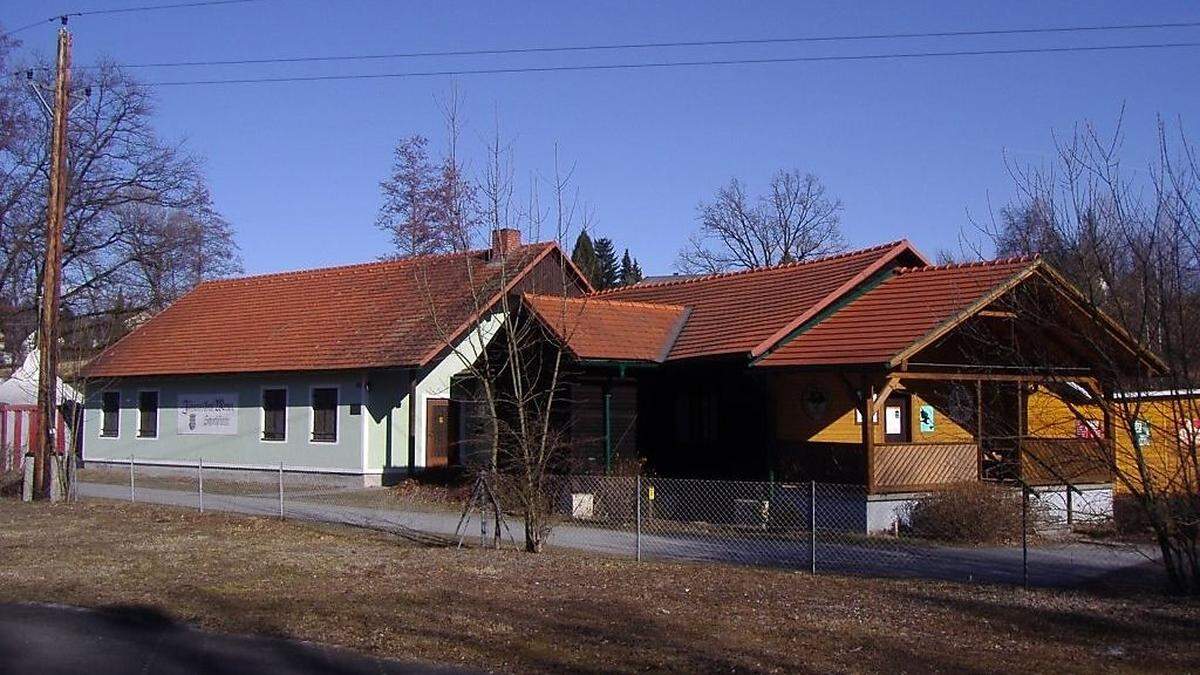 In das Vereinsgebäude wurde eingebrochen