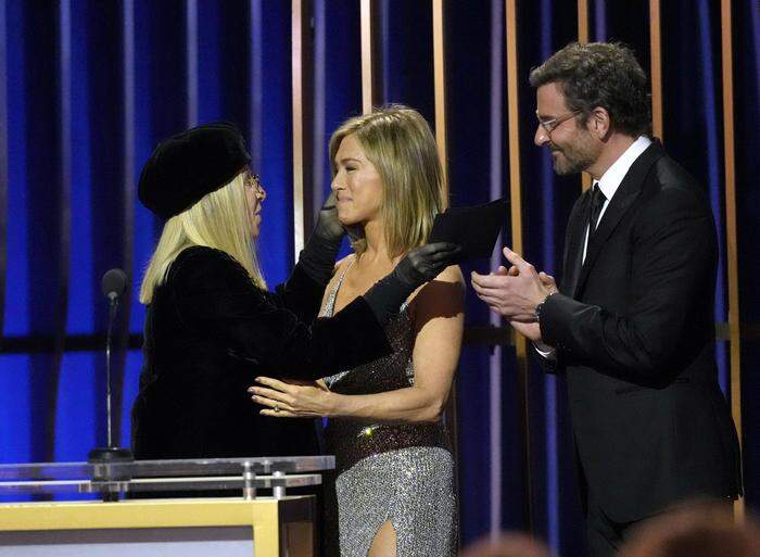 Barbara Streisand mit Bradley Cooper und Jennifer Aniston 