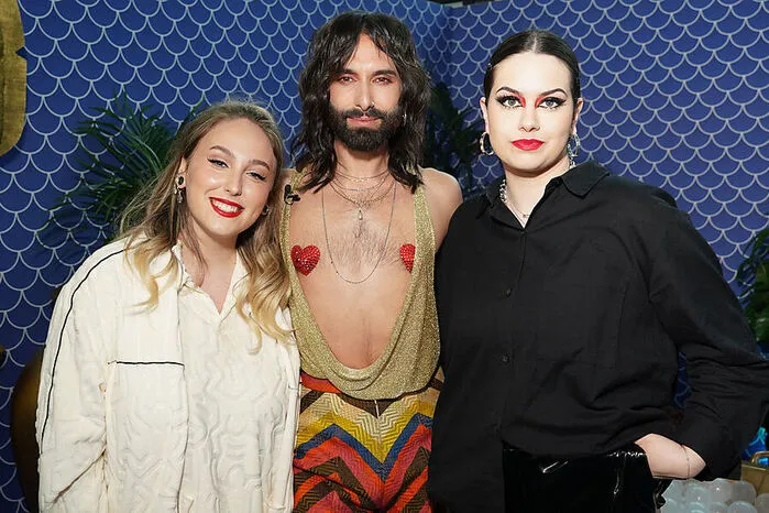 Kein ESC ohne Wurst: Auch Conchita flog nach Liverpool.