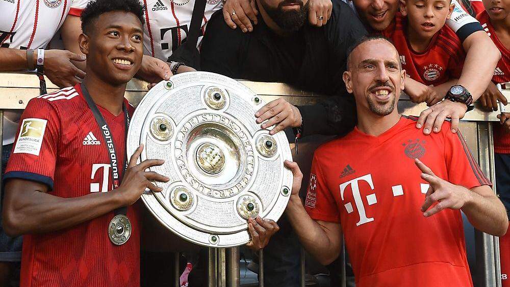 Holt David Alaba (li.) in dieser Saison mit den Bayern die Meisterschale, wird er damit seinen langjährigen Partner auf der linken Außenbahn, Franck Ribery, als Rekordmeister eingehold haben.