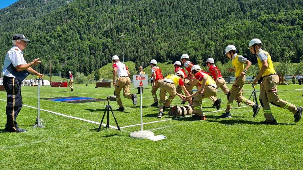 Die Feuerwehr-Jugend Assling Lienz beim Bewerb