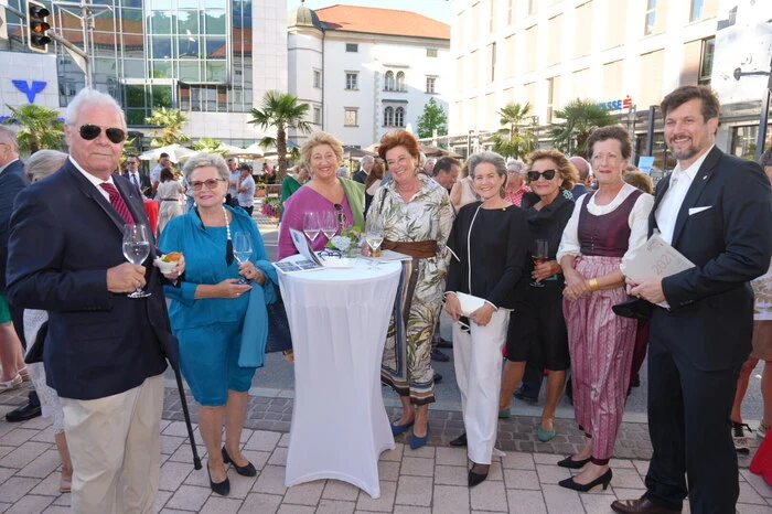 Ulf und Evelyn Staber, Elisabeth Rosegger, Ina Maria Lerchbaumer, Claudia Kulterer, Gretl Miklautz, Monika Kircher und Christoph Kulterer