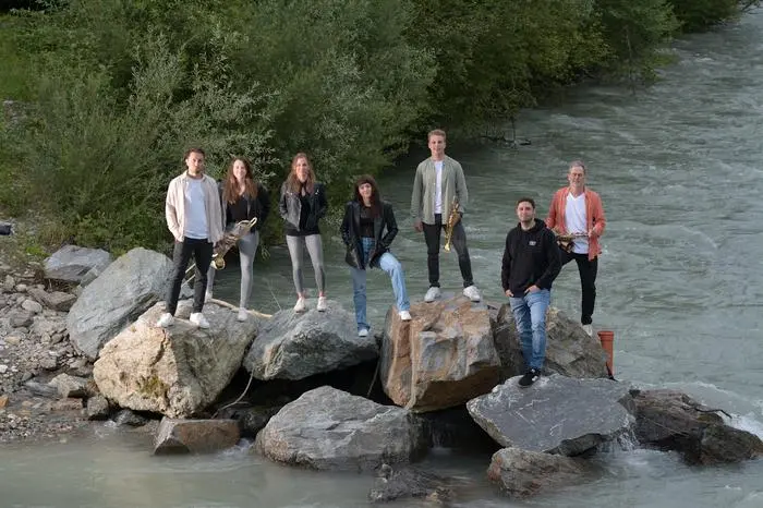 Die Band Fourtunez brassisted unterstützt diesmal der Oberlienzer Bürgermeister Markus Stotter an der Posaune