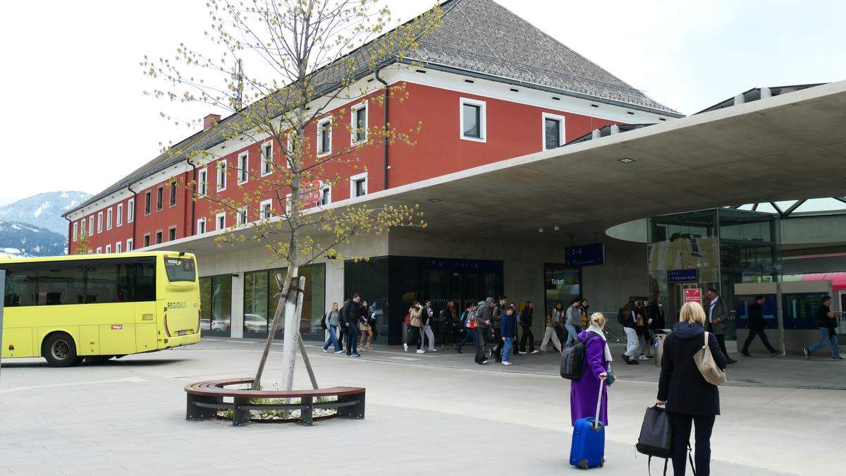 Am Bahnhof in Lienz gibt es seit dem Umbau zum Mobilitätszentrum auch einen eigenen Busbahnhof