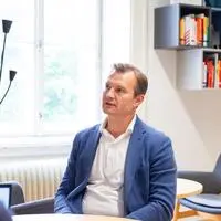 Meinrad Spenger beim Interview in Graz 