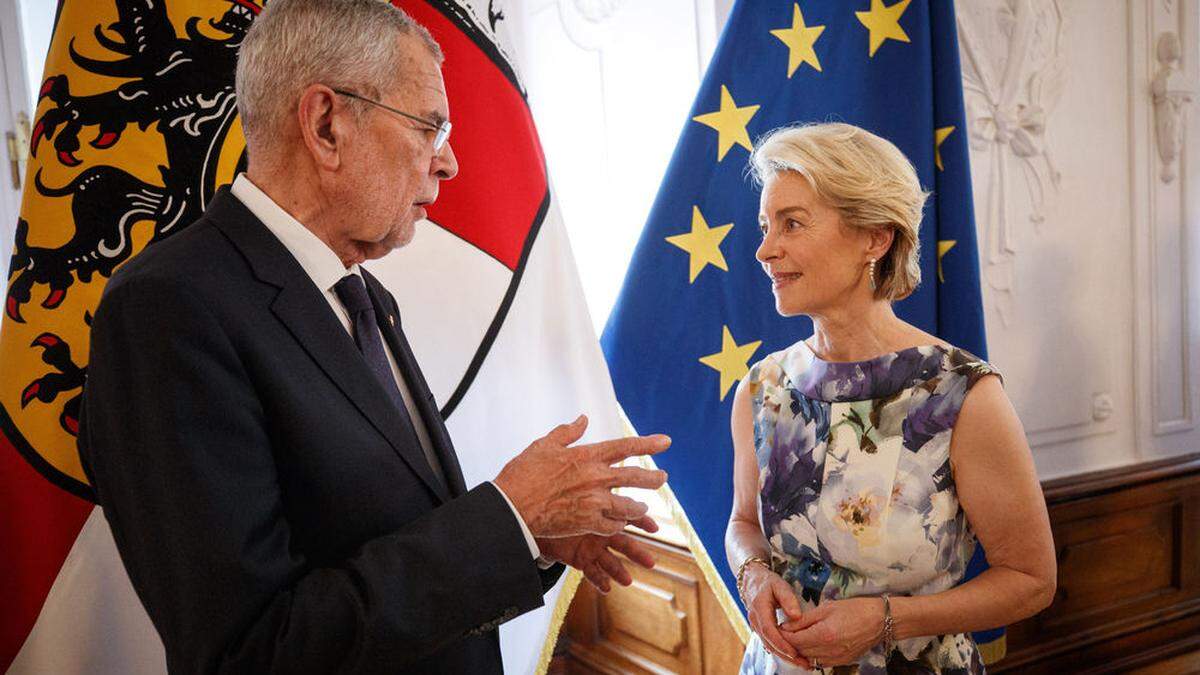 EU-Kommissionspräsidentin Ursula von der Leyen mit Bundespräsident Alexander Van der Bellen bei der Eröffnung der Salzburger Festspiele