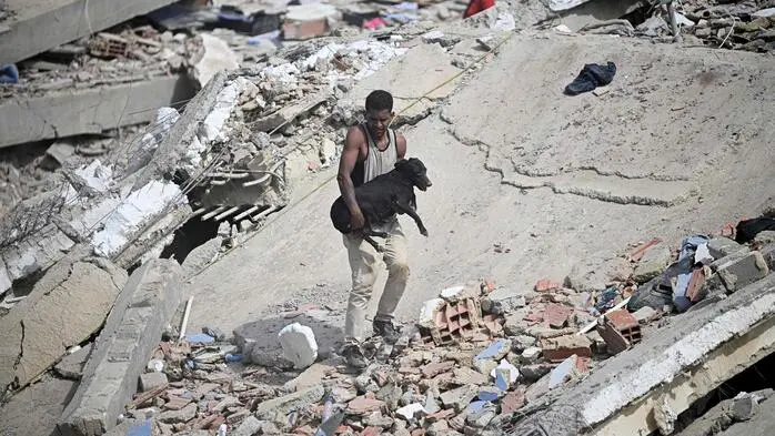 Zerstörte Häuser im Nordosten von Caracas