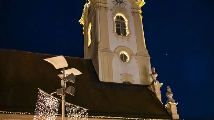 In der Bezirkshauptstadt weihnachtet es...