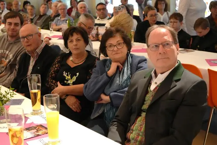 Die anschließende Begrüßung der zahlreichen Besucher und Ehrengäste nahm Obmann Wolfgang Stiegmaier sen. vor. 