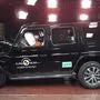 Der Mercedes G holt im Crashtest volle fünf Sterne