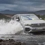 Der VW Touareg kämpft sich durchs Atlas-Gebirge