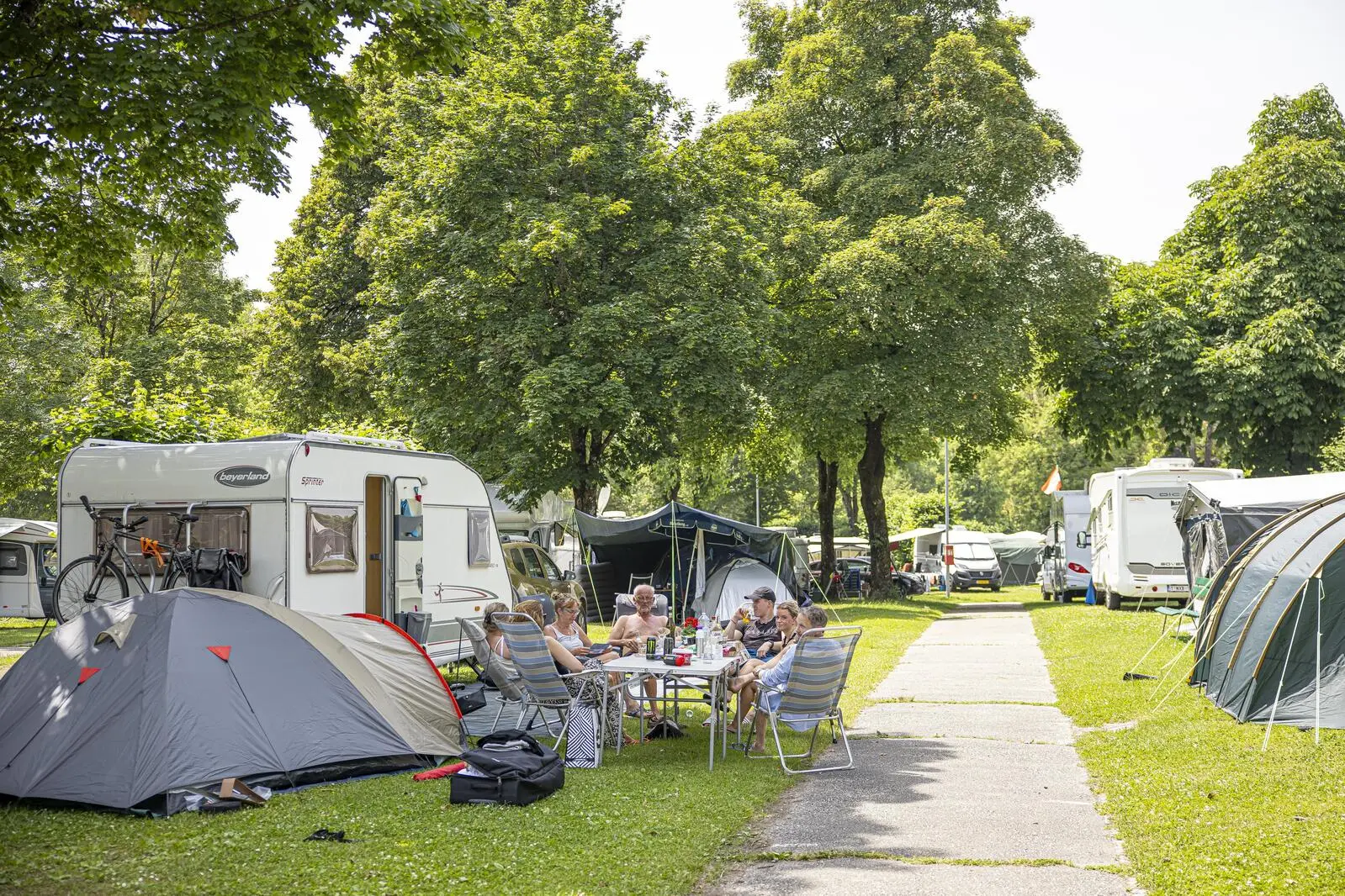 Millioneninvestition: Tourismusriese bernimmt beliebten Campingplatz am  Wrthersee