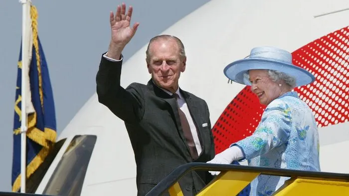 Elizabeth II. besaß nie einen Pass. Alle britischen Pässe sind nämlich in ihrem Namen ausgestellt.