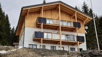 Die vier Apartments stehen nur AK-Mitarbeitern, nicht aber Funktionären zur Verfügung