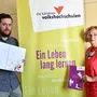 Benjamin Hell und Felicitas Wachschütz bei der Vorstellung des neuen Kursprogramms in Spittal