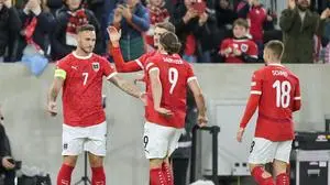 LINZ,AUSTRIA,13.OCT.24 - SOCCER - UEFA Nations League, group stage, OEFB international match, Austria vs Norway. Image shows the rejoicing of AUT with Marko Arnautovic (AUT).
Photo: GEPA pictures/ Christian Moser