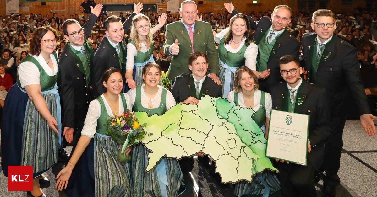 Rural youth are now allowed to wear the state coat of arms