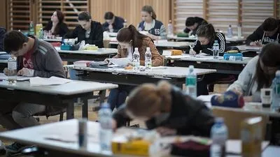 Maturanten bei der schriftlichen Prüfung