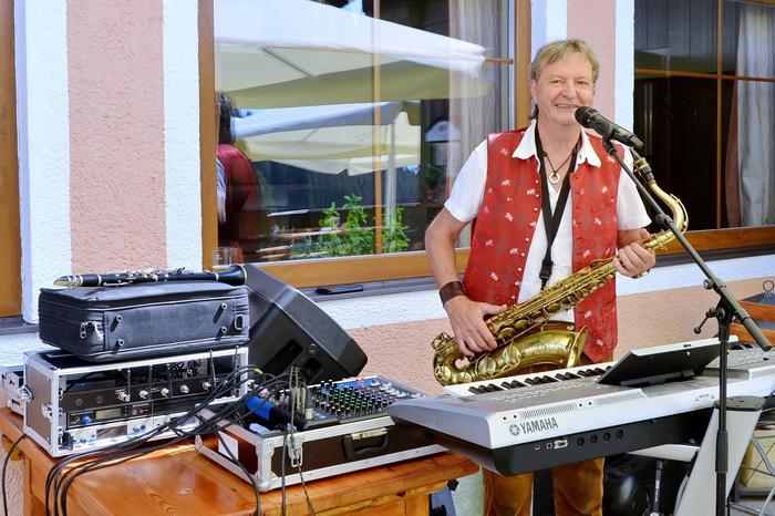 Bert Stubinger wird die Gäste im City Café Suntinger unterhalten 