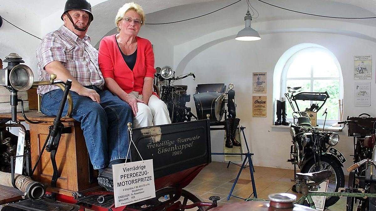 Bedi und Christl Böhm-Besim erwarten heute zum Jubiläum die Besucher in ihrem Oldtimermuseum 