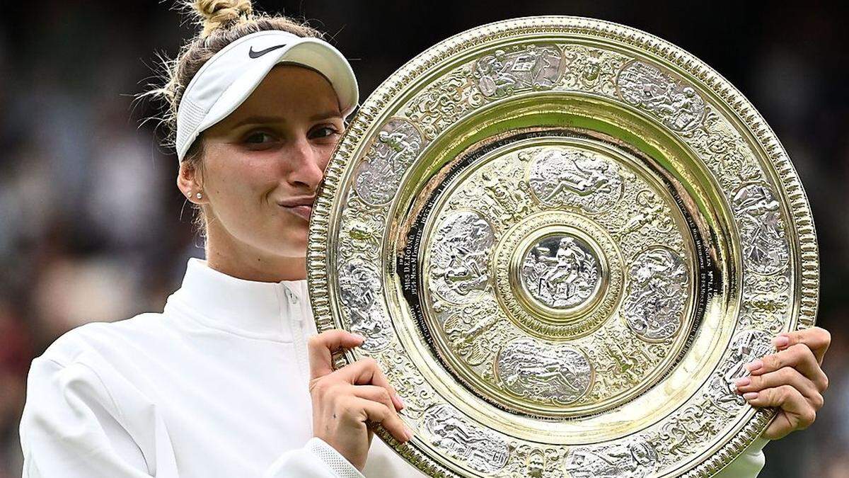 Marketa Vondrousova besiegt Ons Jabeur und holt sich den Titel in Wimbledon