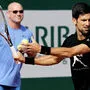 Andre Agassi (links) und Novak Djokovic