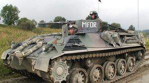 Ein Schützenpanzer des Typs „Saurer“