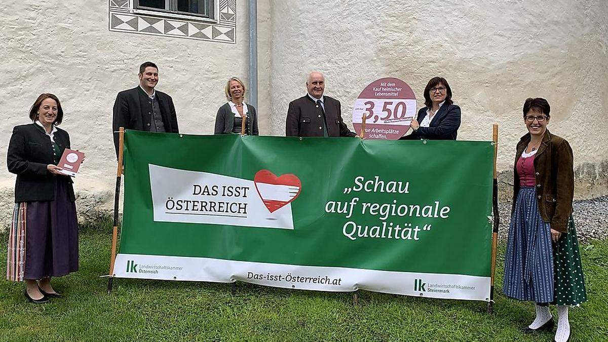 &quot;Schau auf regionale Qualität&quot;, appellieren Marianne Gruber, Leonhard Madl, Birgit Göttfried, Martin Hebenstreit, Andrea Reissner und Erika Güttersberger (von links)