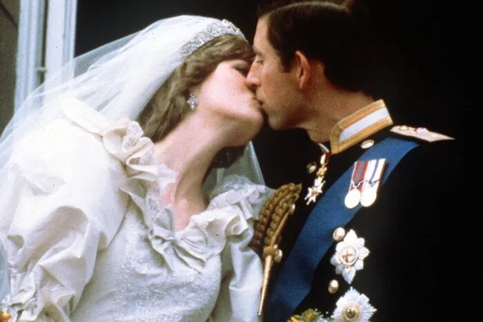 Die Fernsehübertragung der Hochzeit mit dem britischen Thronfolger erreichte allein mit weltweit mehr als 750 Millionen Zuschauern Rekordeinschaltquoten.