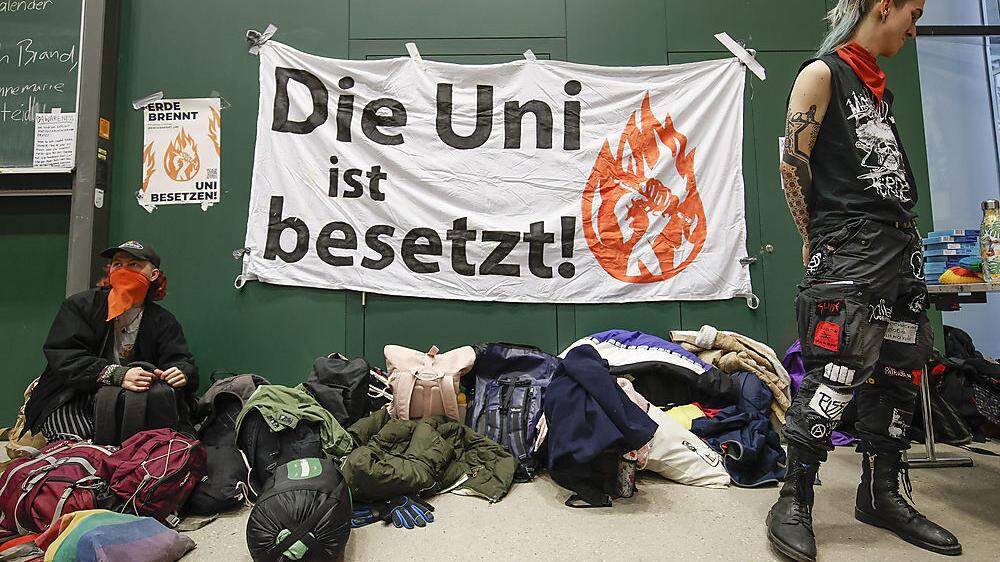 Aktivisten besetzten Hörsaal der Uni Wien