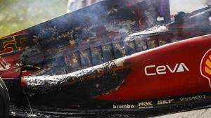 Der Ferrari von Carlos Sainz brannte nahezu aus 