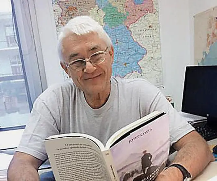 Klaus-Jürgen Nagel, geboren 1955 in Vreden (Deutschland), lebt seit 1997 in Katalonien. Verheiratet, zwei Kinder. Professor für Politikwissenschaft an der Universität Pompeu Fabra in Barcelona.