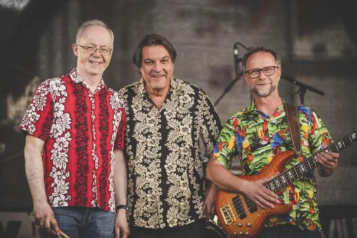 Da das Wetter bestens mitspielte, präsentierten sich die Bands der teilnehmenden Lokale mit jeweils einem Song auf der Bühne am Leobener Hauptplatz, damit die Besucher gleich vorab wussten, welche Musikrichtung sie in welchem Lokal erwartet.