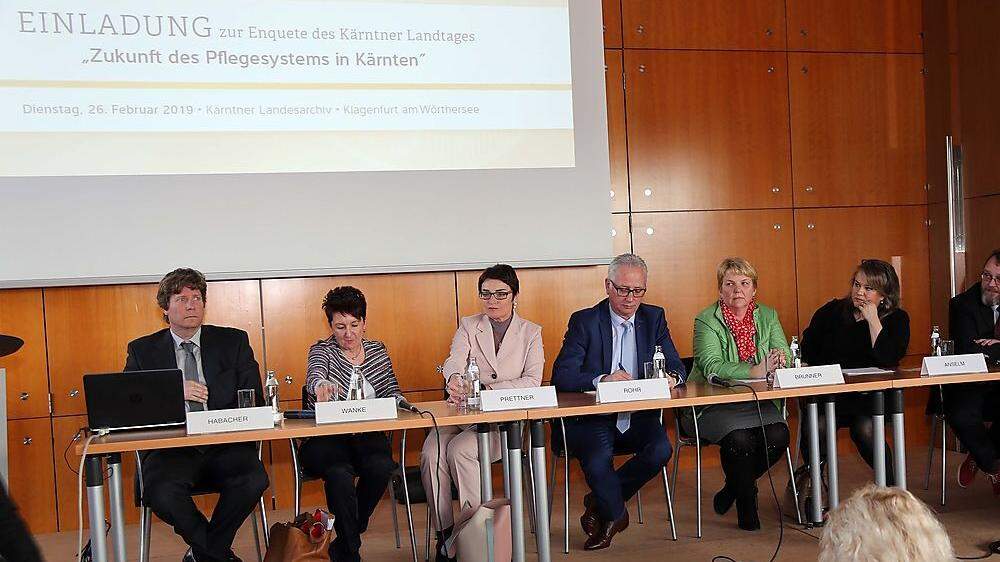 Experten und Politiker bei der Landtagsenquete zur Zukunft der Pflege in Kärnten