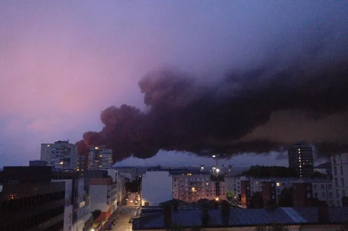Rouen liegt an der Seine zwischen Paris und der Hafenstadt Le Havre.