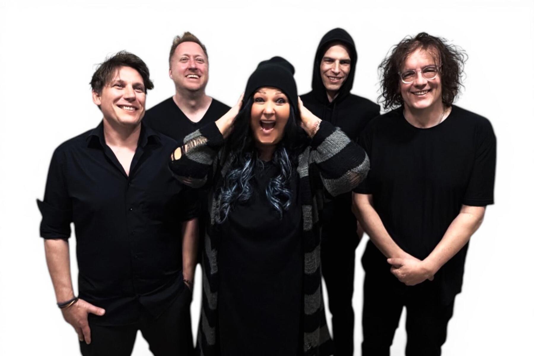 „One Last Story“-Frontfrau Ani: Metal, Moshpit und Mama-Sein: „Musik machen ist wie Therapie“