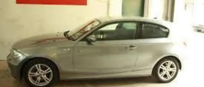 Eher unscheinbar für ein Raser-Auto, der BMW 116i