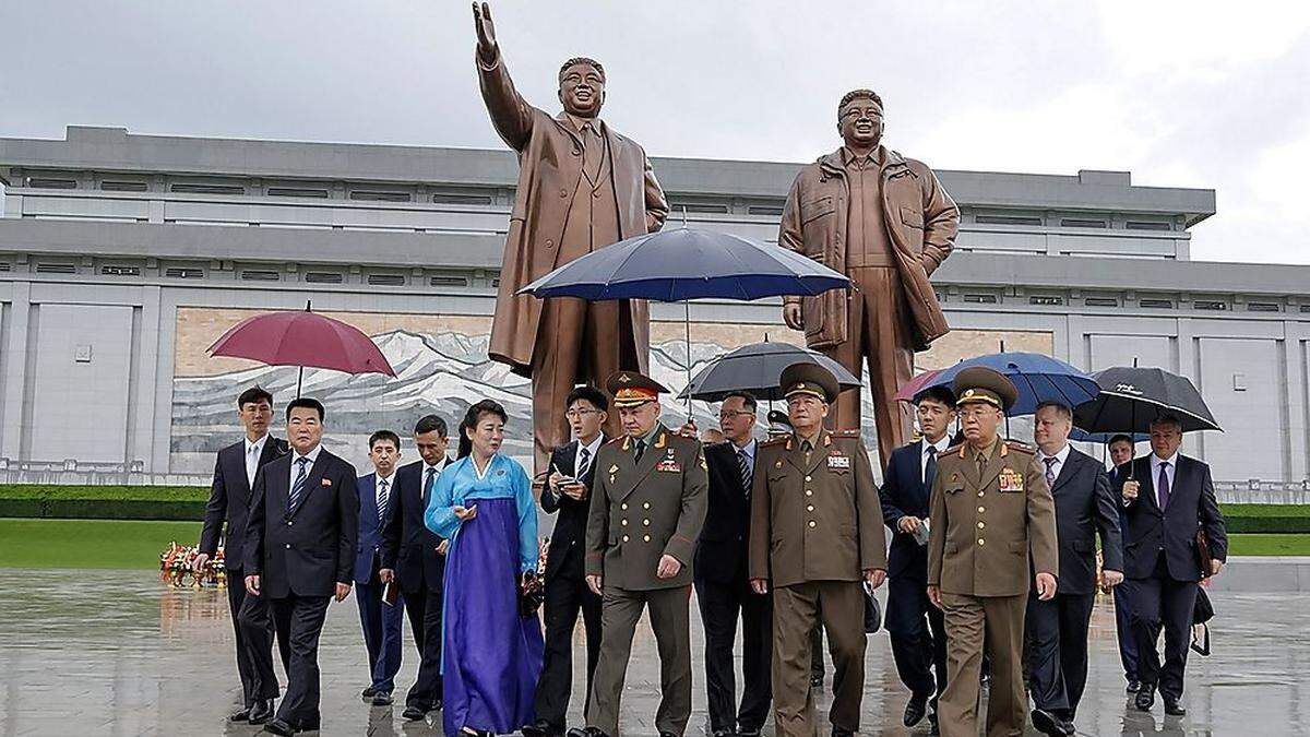 Der russische Verteidigungsminister Schoigu in Nordkorea