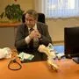 Eine ernste Botschaft verpackten Bürgermeister Johannes Schmid und sein Team in einem unterhaltsamen Video